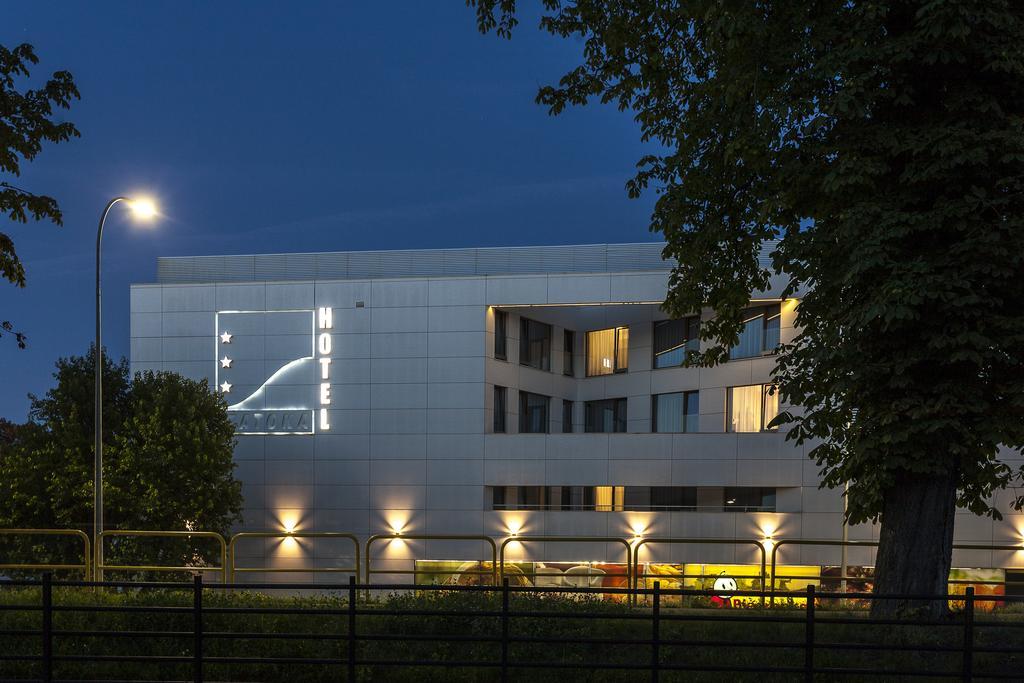 Hotel Zatoka Гданьск Экстерьер фото