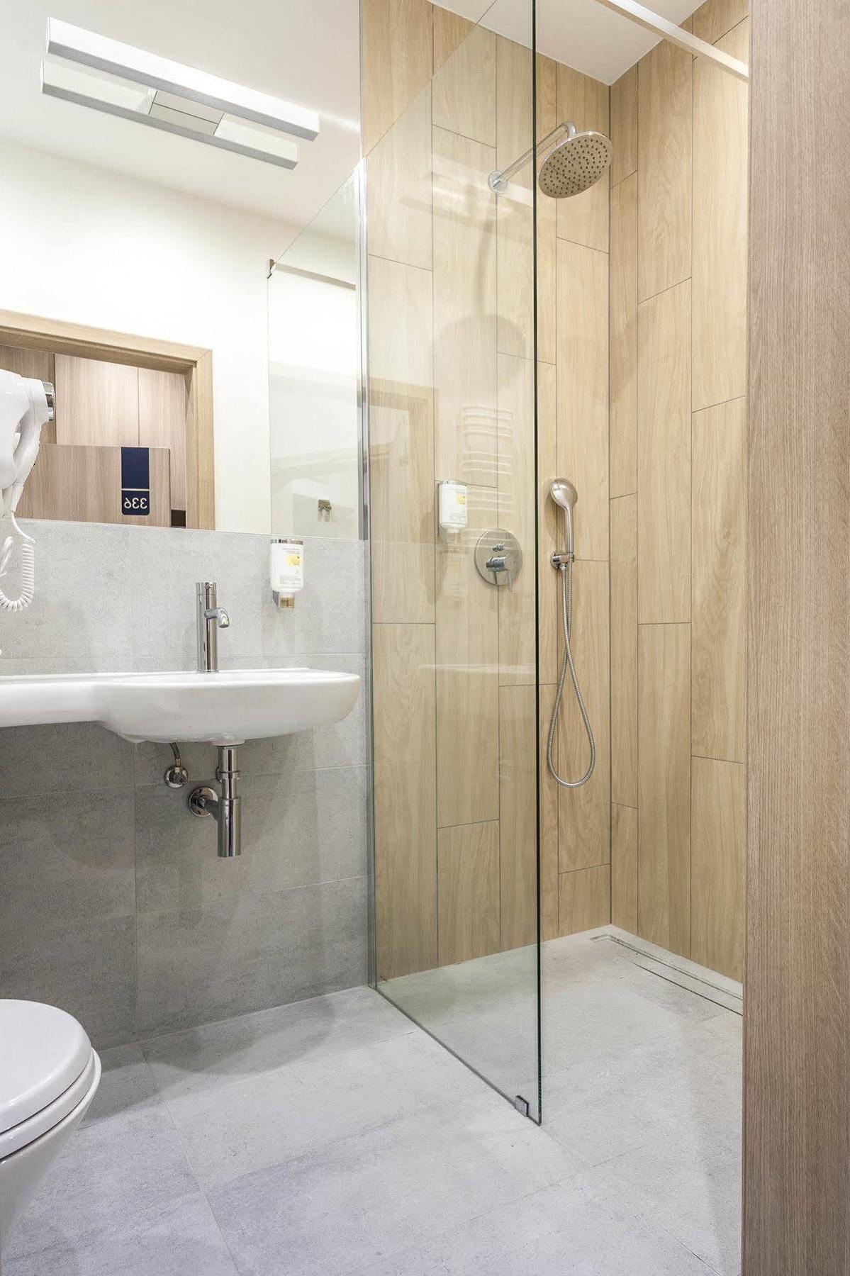 Hotel Zatoka Гданьск Экстерьер фото